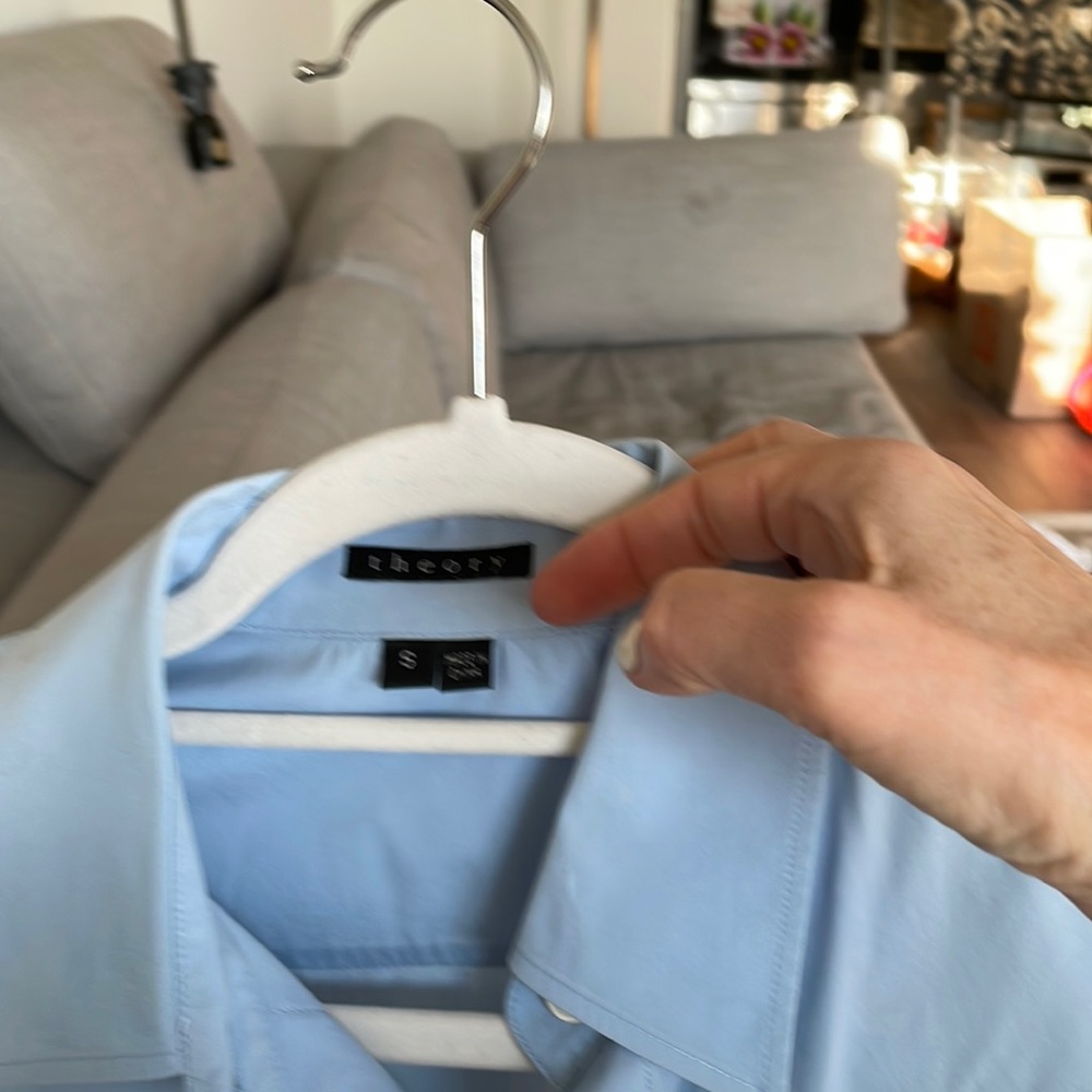 Theory Cotton nylon fitted light blue blouse